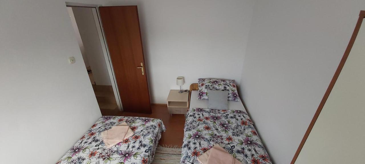 Košljun Apartmani Ruza מראה חיצוני תמונה